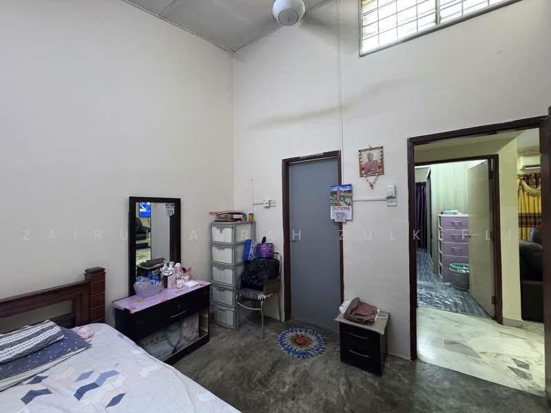 Rumah Teres 1-Tingkat untuk Dijual di Kajang (Selangor) - Zairul Asrah Zulkefli - Bedroom - PropertyGuru.com.my