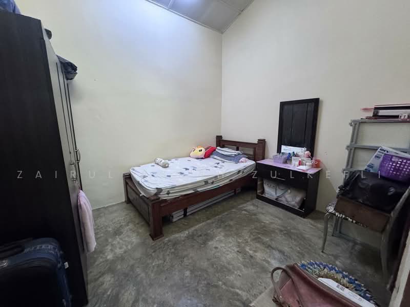 Rumah Teres 1-Tingkat untuk Dijual di Kajang (Selangor) - Zairul Asrah Zulkefli - Bedroom - PropertyGuru.com.my