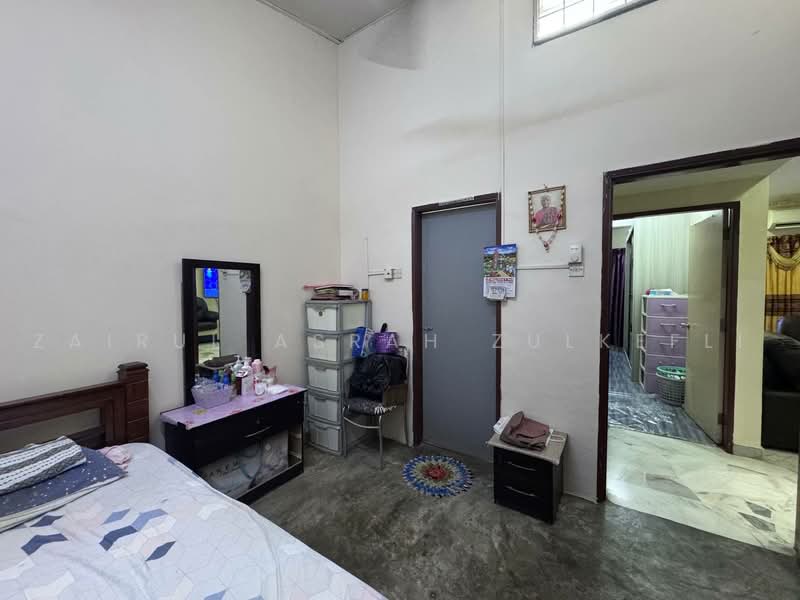 Rumah Teres 1-Tingkat untuk Dijual di Kajang (Selangor) - Zairul Asrah Zulkefli - Bedroom - PropertyGuru.com.my