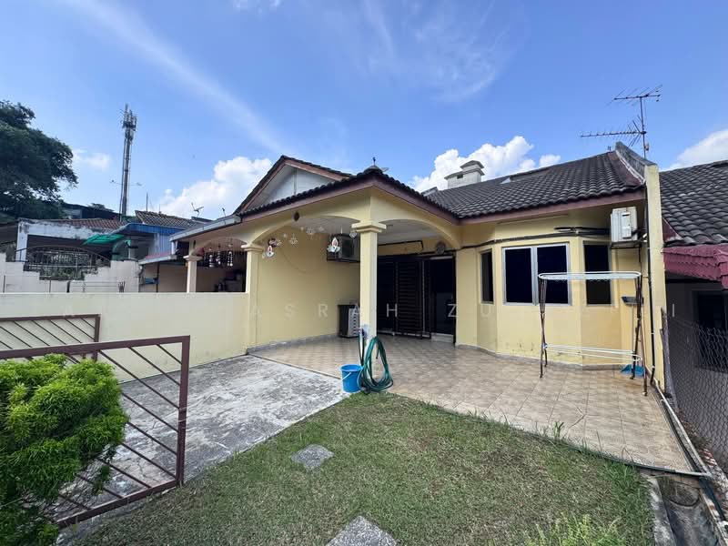 Rumah Teres 1-Tingkat untuk Dijual di Kajang (Selangor) - Zairul Asrah Zulkefli - Exterior - PropertyGuru.com.my