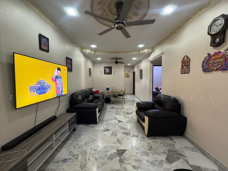 Rumah Teres 1-Tingkat untuk Dijual di Kajang (Selangor) - Zairul Asrah Zulkefli - Living Room - PropertyGuru.com.my