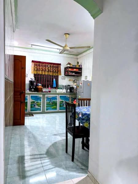 Rumah Teres 1-Tingkat untuk Dijual di Taman Rinting (Masai) - Karl Lim - Kitchen - PropertyGuru.com.my