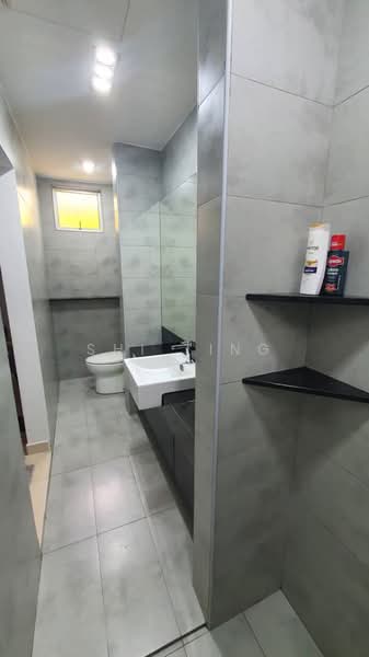 Rumah Teres 2-Tingkat untuk Disewa di Bandar Putra (Kulai) - Shi Ting - Bathroom - PropertyGuru.com.my