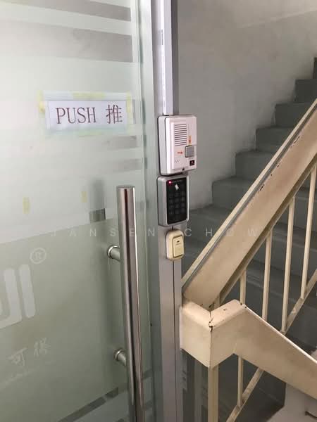 Shop / Office untuk Disewa di Taman Shamelin Perkasa (Cheras) - Jansen Chow - Entrance - PropertyGuru.com.my