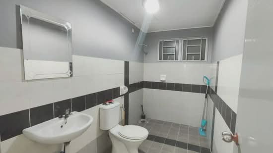 Kediaman Servis untuk Dijual di Koi Kinrara - HL Lau - PropertyGuru.com.my