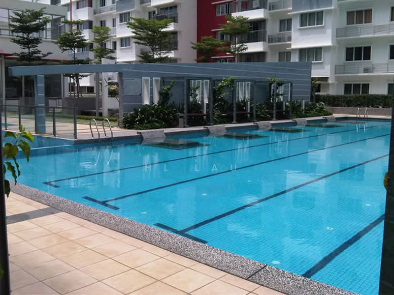 Kediaman Servis untuk Dijual di Koi Kinrara - HL Lau - Pool - PropertyGuru.com.my