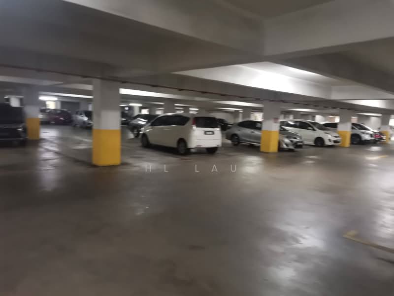 Kediaman Servis untuk Dijual di Koi Kinrara - HL Lau - Car Park - PropertyGuru.com.my