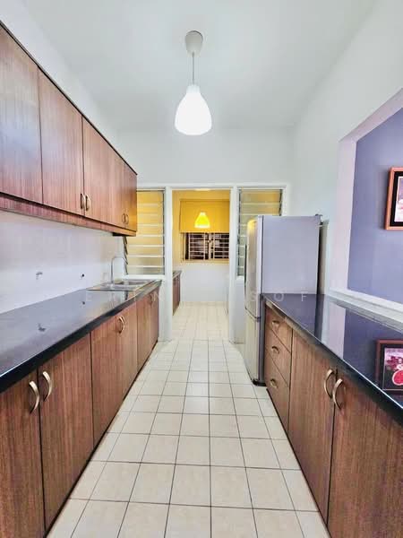 Kondominium untuk Dijual di Cengal Condominium - Erin Yusof - Kitchen - PropertyGuru.com.my