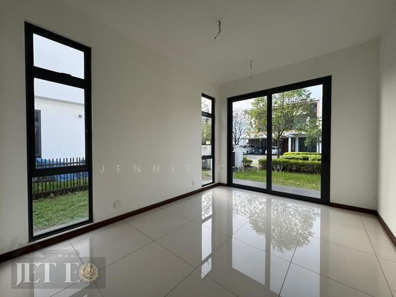 Bungalow House for Sale in Eco Sanctuary (Telok Panglima Garang) - Jennie Chew - Living Room - PropertyGuru.com.my