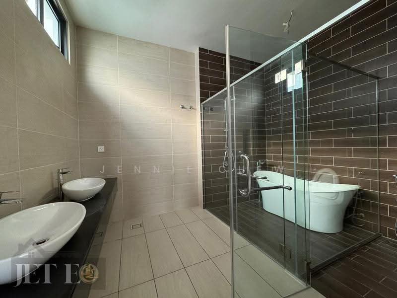 Bungalow House for Sale in Eco Sanctuary (Telok Panglima Garang) - Jennie Chew - Bathroom - PropertyGuru.com.my