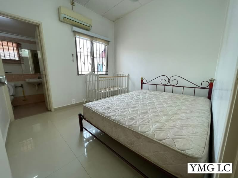 Rumah Teres untuk Disewa di Bandar Botanic (Klang) - Rylin Tan - Bedroom - PropertyGuru.com.my