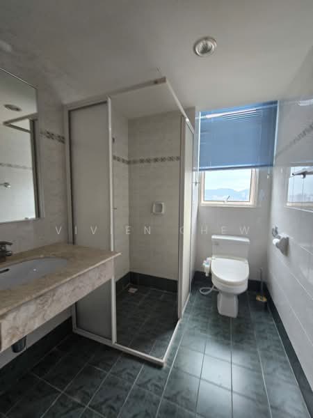 Condominium for Rent at Gurney Beach Resort - Vivien Chew - Bathroom - PropertyGuru.com.my