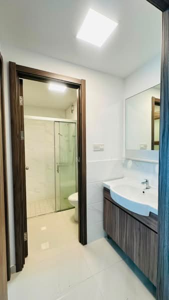 Apartment for Rent at Starview Bay @ Forest City - John Sia - Bathroom - PropertyGuru.com.my