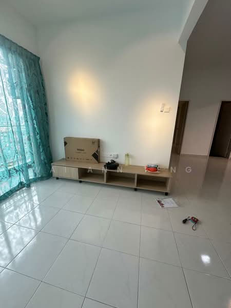 Pangsapuri untuk Disewa di Seri Topaz - Wai Ann Teng - Living Room - PropertyGuru.com.my