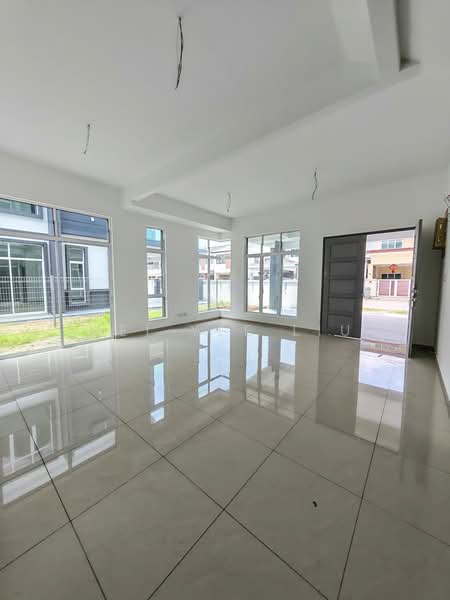 Rumah Kluster untuk Dijual di Taman Kesidang Seksyen 2 (Melaka City) - Christine Liu - Living Room - PropertyGuru.com.my