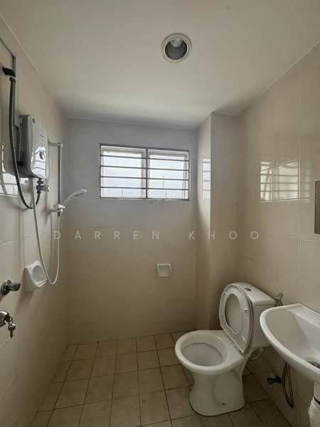 Apartment for Sale at Cempaka Utama, Bandar Utama - Darren Khoo - Bathroom - PropertyGuru.com.my