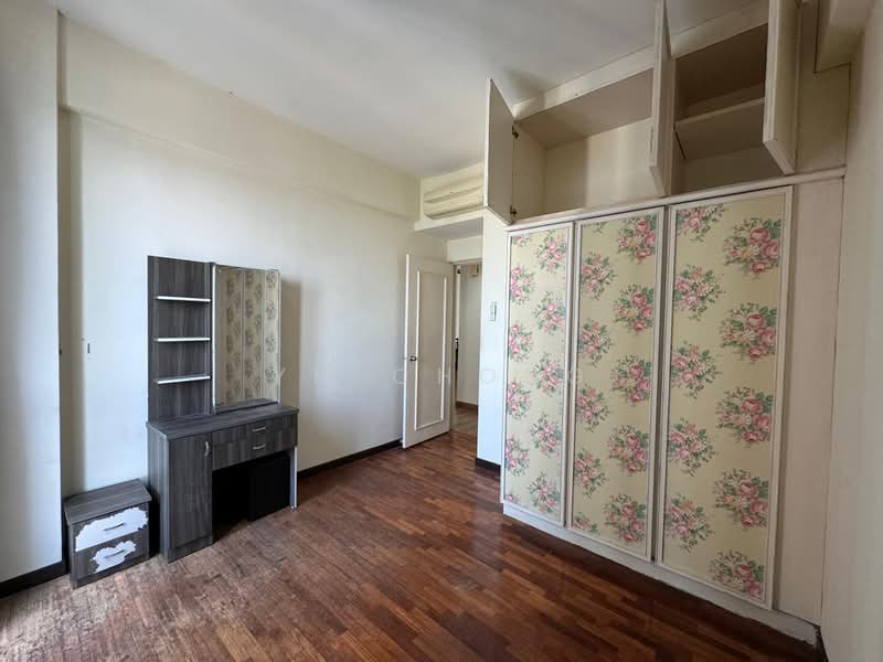 Kondominium untuk Dijual di Ocean Palms Condominium - YM Chong - Bedroom - PropertyGuru.com.my