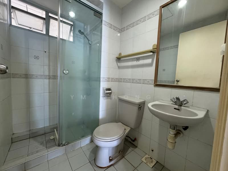 Kondominium untuk Dijual di Ocean Palms Condominium - YM Chong - Bathroom - PropertyGuru.com.my