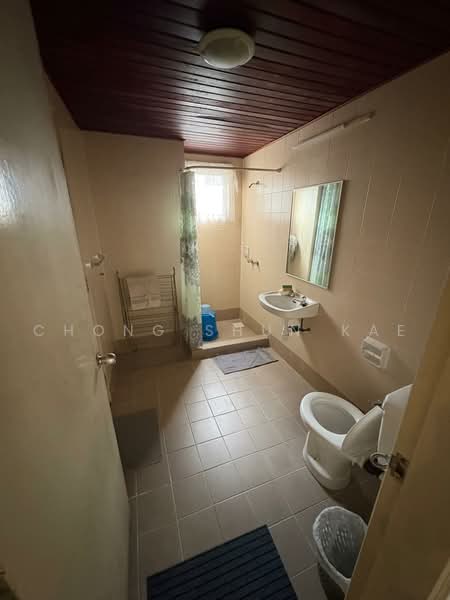 Condominium for Sale at Menara Bukit Ceylon - Chong Shun Kae - Bathroom - PropertyGuru.com.my