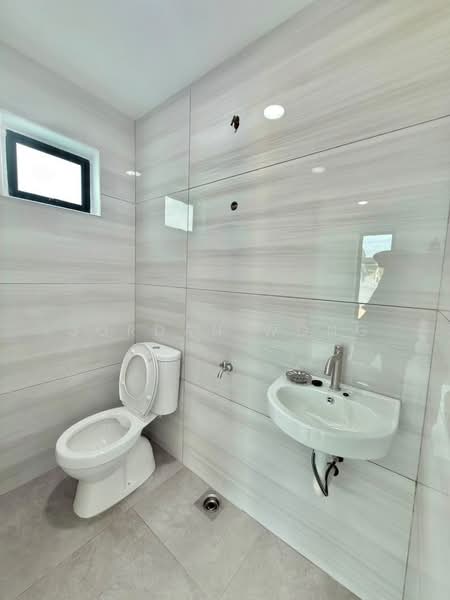 1-storey Terraced House for Sale in Taman Puteri Wangsa (Ulu Tiram) - Jordan Wong - Bathroom - PropertyGuru.com.my