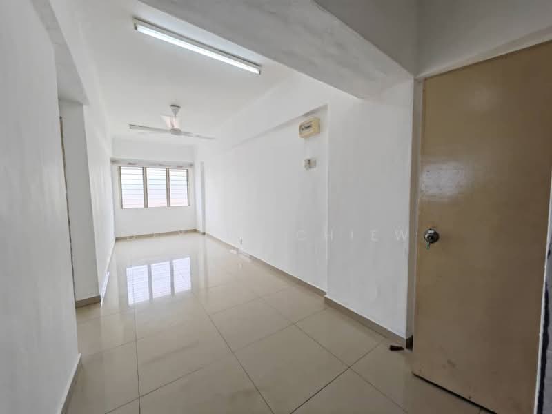 Pangsapuri untuk Dijual di Prima Hijau - Dexter Chiew - Living Room - PropertyGuru.com.my