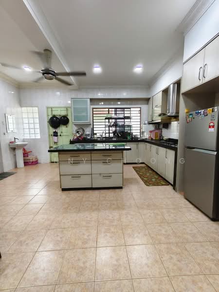 2-storey Terraced House for Sale in Taman Cuepacs (Cheras) - Jenny Choong - Kitchen - PropertyGuru.com.my