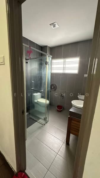 Semi-Detached House for Rent in Ipoh (Perak) - Kelvin Chong - Bathroom - PropertyGuru.com.my