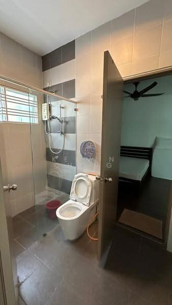 Semi-Detached House for Rent in Ipoh (Perak) - Kelvin Chong - Bathroom - PropertyGuru.com.my