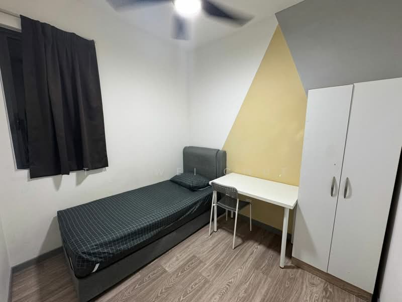 Kediaman Servis untuk Disewa di United Point (Residensi Berpadu) - Tan Wei Chuen - Bedroom - PropertyGuru.com.my