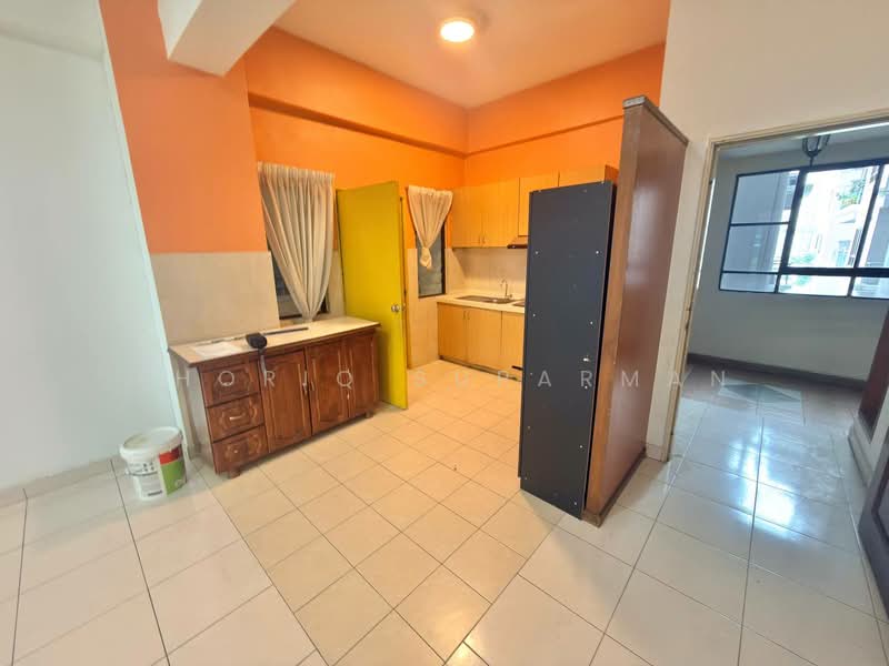 Condominium for Sale at Hartamas Regency 1 - Thoriq Suparman - Kitchen - PropertyGuru.com.my