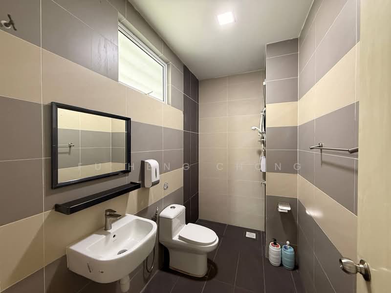 Semi-Detached House for Sale in Taman Desaru Utama (Pengerang) - Fu Heng Chong - Bathroom - PropertyGuru.com.my