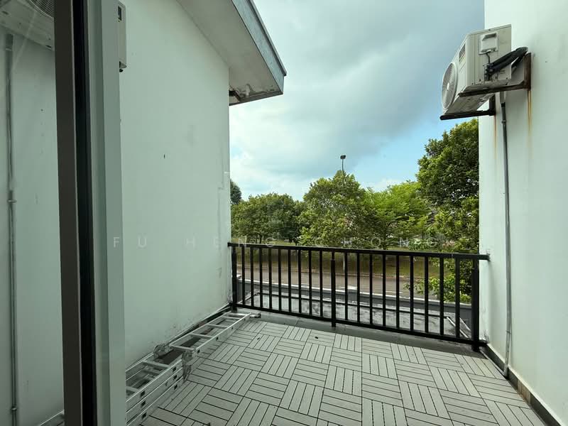 Semi-Detached House for Sale in Taman Desaru Utama (Pengerang) - Fu Heng Chong - Balcony - PropertyGuru.com.my