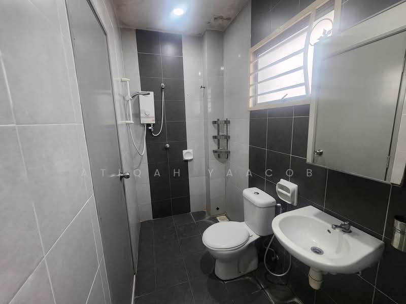Cluster House for Sale in Bandar Saujana Putra (Tanjong Duabelas) - Atiqah Yaacob - PropertyGuru.com.my