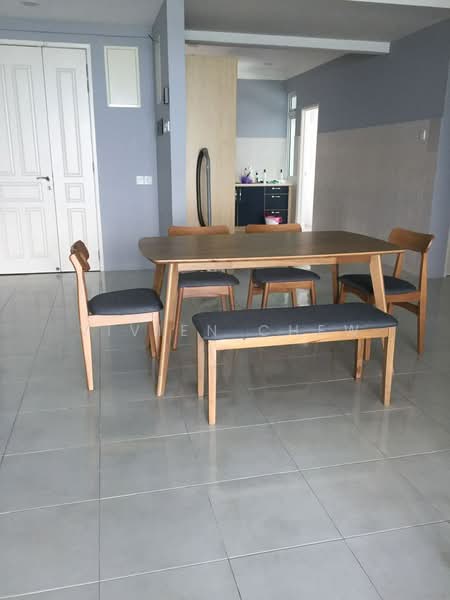 Kondominium untuk Dijual di Bayswater Resort Condominium - Vivien Chew - Dining Room - PropertyGuru.com.my