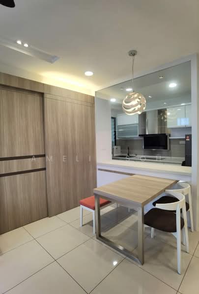 Kediaman Servis untuk Dijual di Woodsbury Suites - Amelie Soh - Kitchen - PropertyGuru.com.my