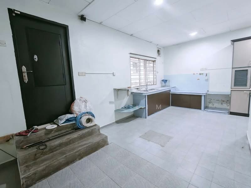 2-storey Terraced House for Sale in Bandar Selesa Jaya (Skudai) - Karl Lim - Kitchen - PropertyGuru.com.my