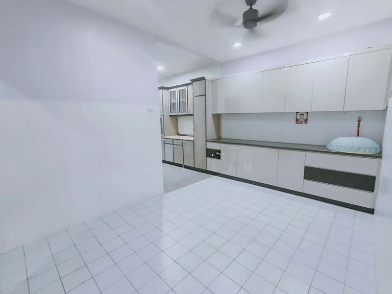 2-storey Terraced House for Sale in Bandar Selesa Jaya (Skudai) - Karl Lim - Kitchen - PropertyGuru.com.my