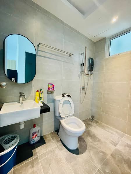 Kondominium untuk Disewa di QuayWest Residence - Shelley Voon - Bathroom - PropertyGuru.com.my