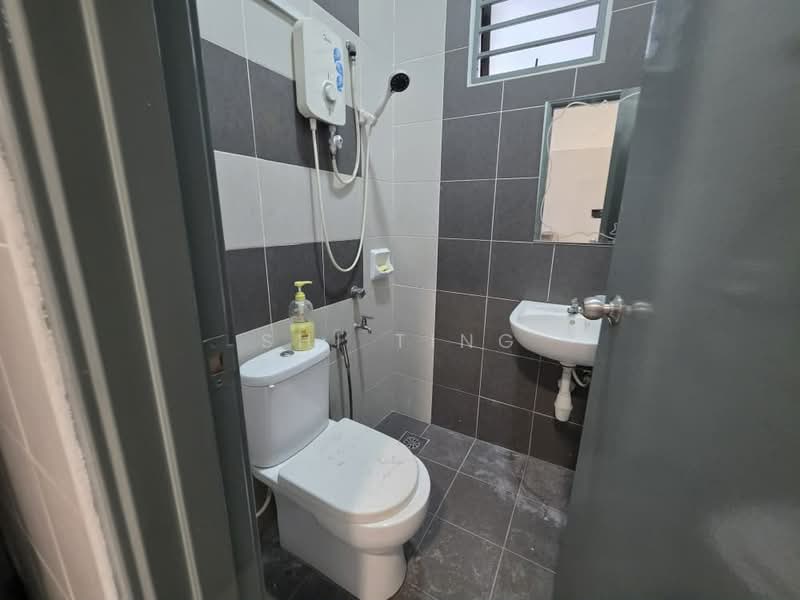 2-storey Terraced House for Rent in Taman Dato Onn (Johor Bahru) - Shi Ting - Bathroom - PropertyGuru.com.my