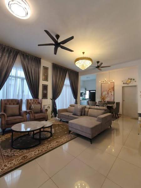 Rumah Teres 2-Tingkat untuk Dijual di Puncak Alam (Selangor) - Mohd Aizat Saiful Bahri - Living Room - PropertyGuru.com.my