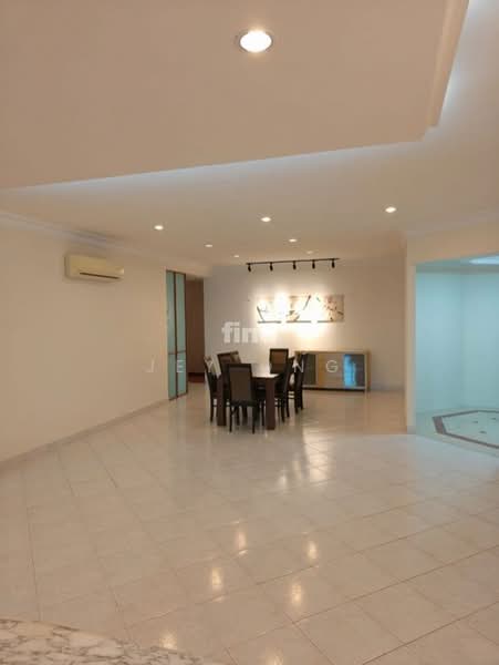 Condominium for Rent at Gurney Beach Resort - Jey Ong - Dining Room - PropertyGuru.com.my
