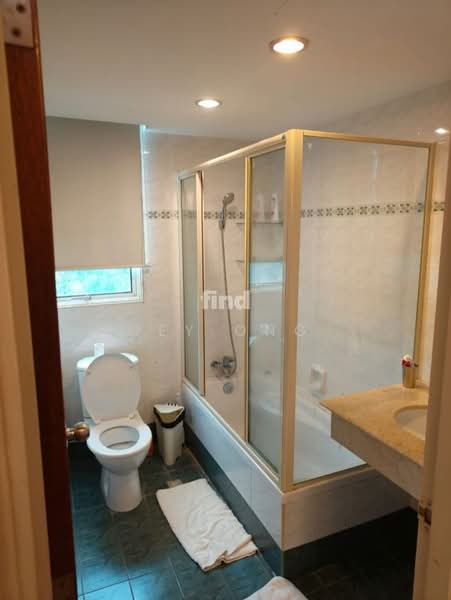 Condominium for Rent at Gurney Beach Resort - Jey Ong - Bathroom - PropertyGuru.com.my