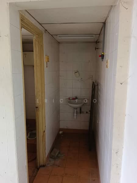 Kedai untuk Disewa di Bandar Bukit Puchong (Puchong) - Eric Foo - Bathroom - PropertyGuru.com.my