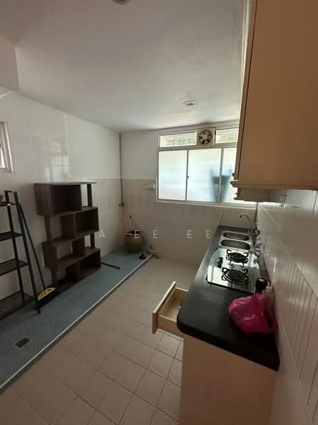 Condominium for Sale at Bayswater Resort Condominium - A Ee Ee - Kitchen - PropertyGuru.com.my