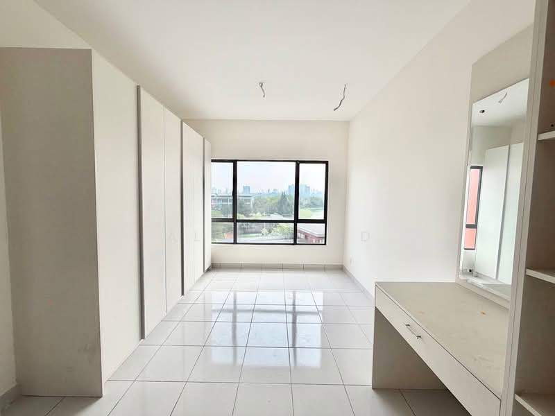 Kediaman Servis untuk Dijual di E'Island Lake Haven - Alif Saad - Bedroom - PropertyGuru.com.my
