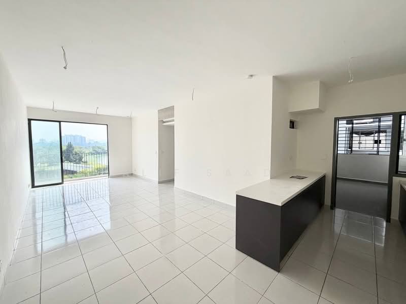 Kediaman Servis untuk Dijual di E'Island Lake Haven - Alif Saad - Living Room - PropertyGuru.com.my
