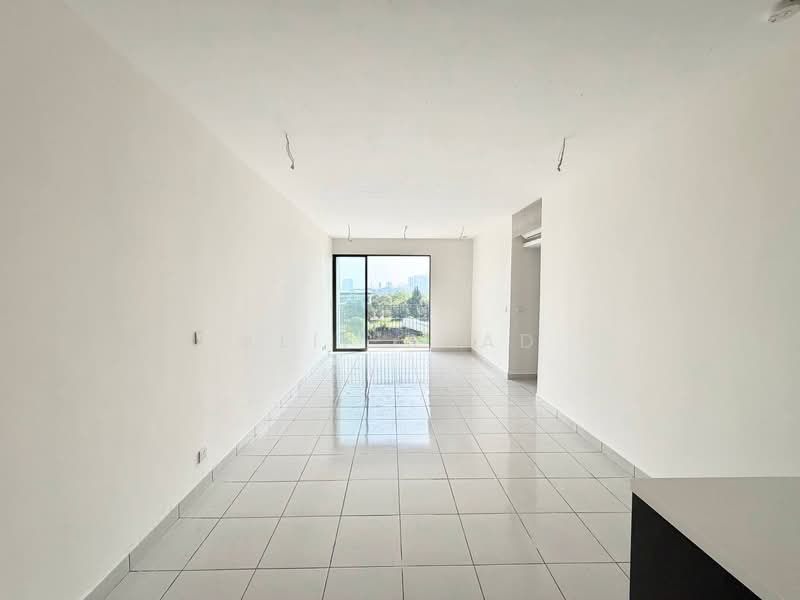 Kediaman Servis untuk Dijual di E'Island Lake Haven - Alif Saad - Living Room - PropertyGuru.com.my