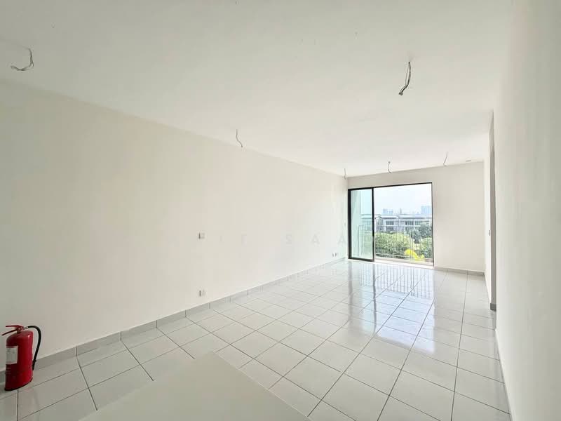 Kediaman Servis untuk Dijual di E'Island Lake Haven - Alif Saad - Living Room - PropertyGuru.com.my