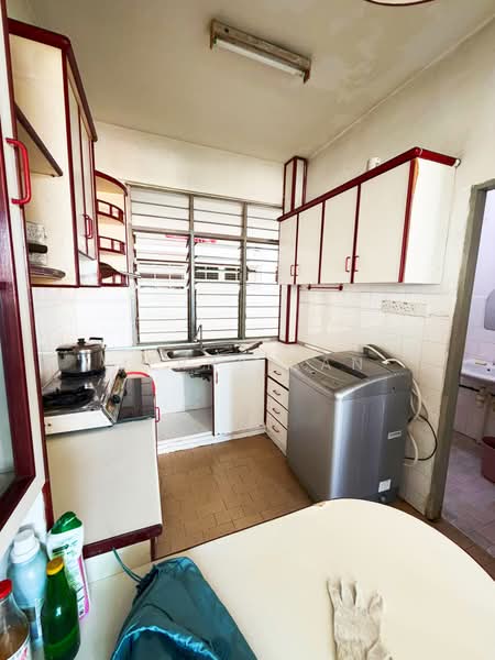 Rumah Flat untuk Disewa di Taman Bukit Jambul - Jerry Tan - Kitchen - PropertyGuru.com.my