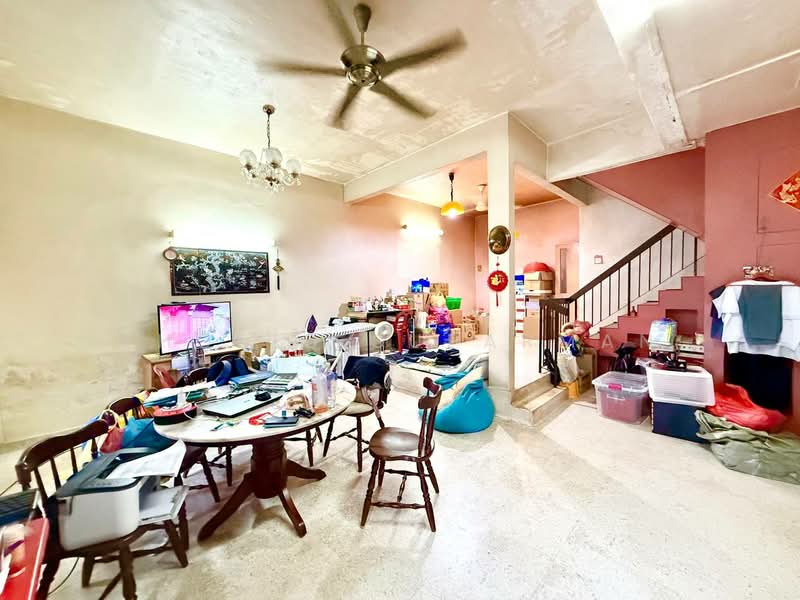 2-storey Terraced House for Sale in Taman Mega Jaya (Ampang) - Thoriq Suparman - Living Room - PropertyGuru.com.my